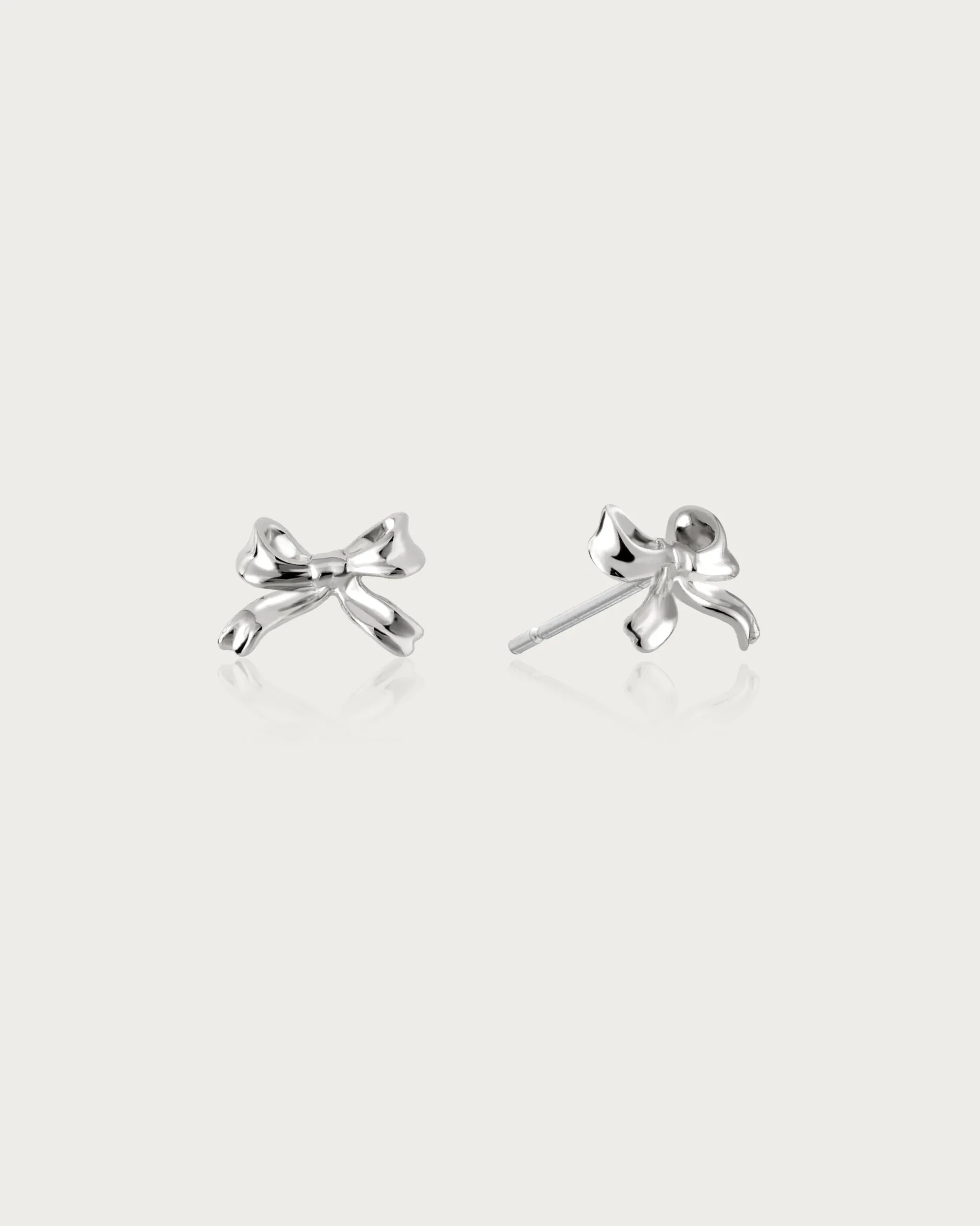 Boucles d'Oreilles À Tige En Ruban Argenté