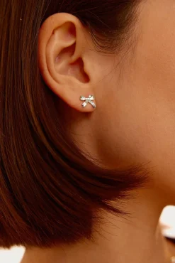 Boucles d'Oreilles À Tige En Ruban Argenté
