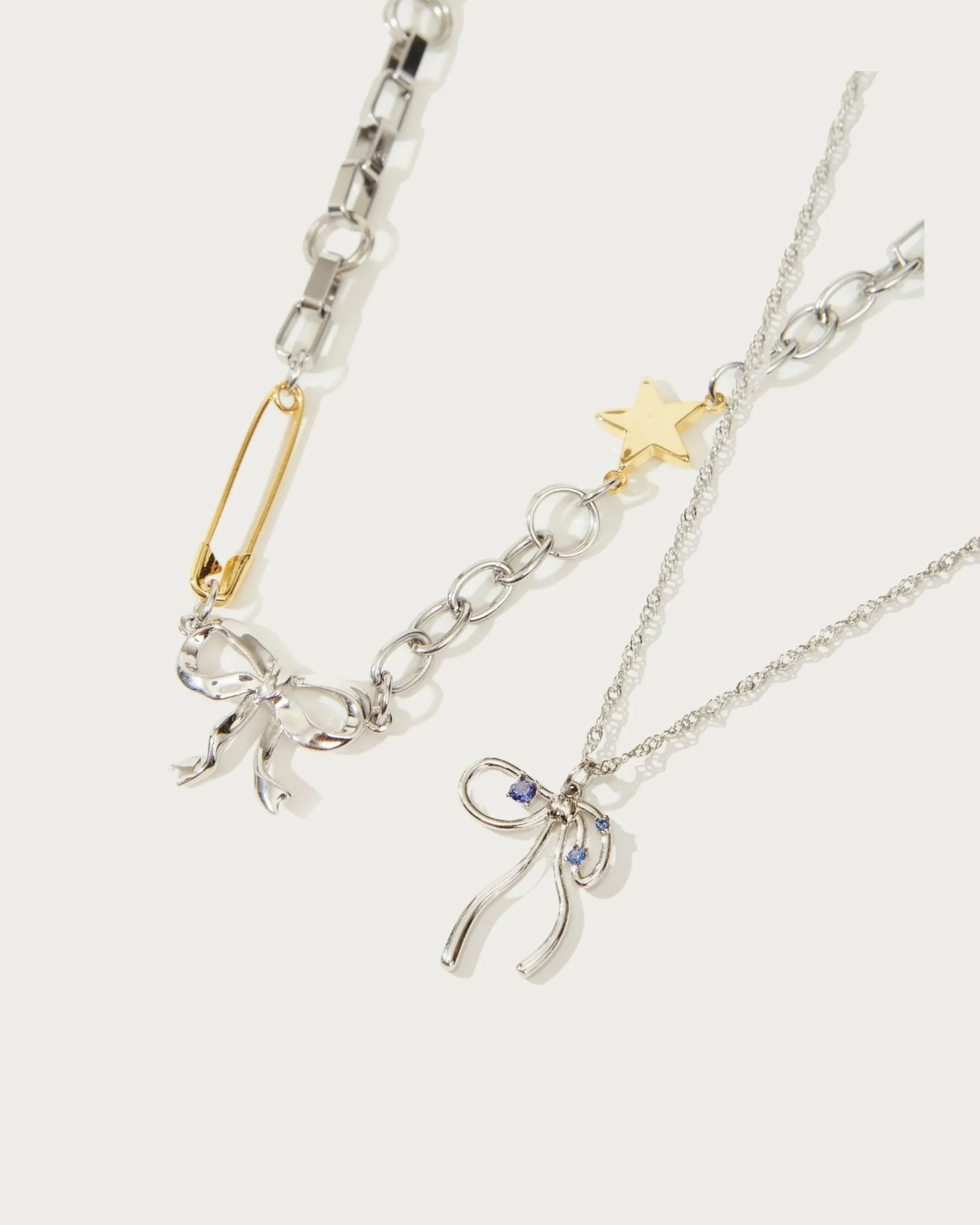 Ensemble de Colliers À Nœud En Argent